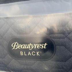  Say goodbye to restless nights 😵‍💫 and hello to a good night's sleep 😴with our high-quality mattresses! We carry all major brands and sizes, and w