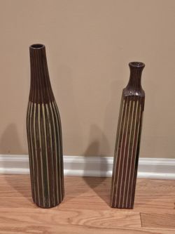 Set Of 2 Decorative Vases