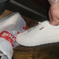 Dr Scholls And Pumas Sz 9 3 Pairs Total All For 40