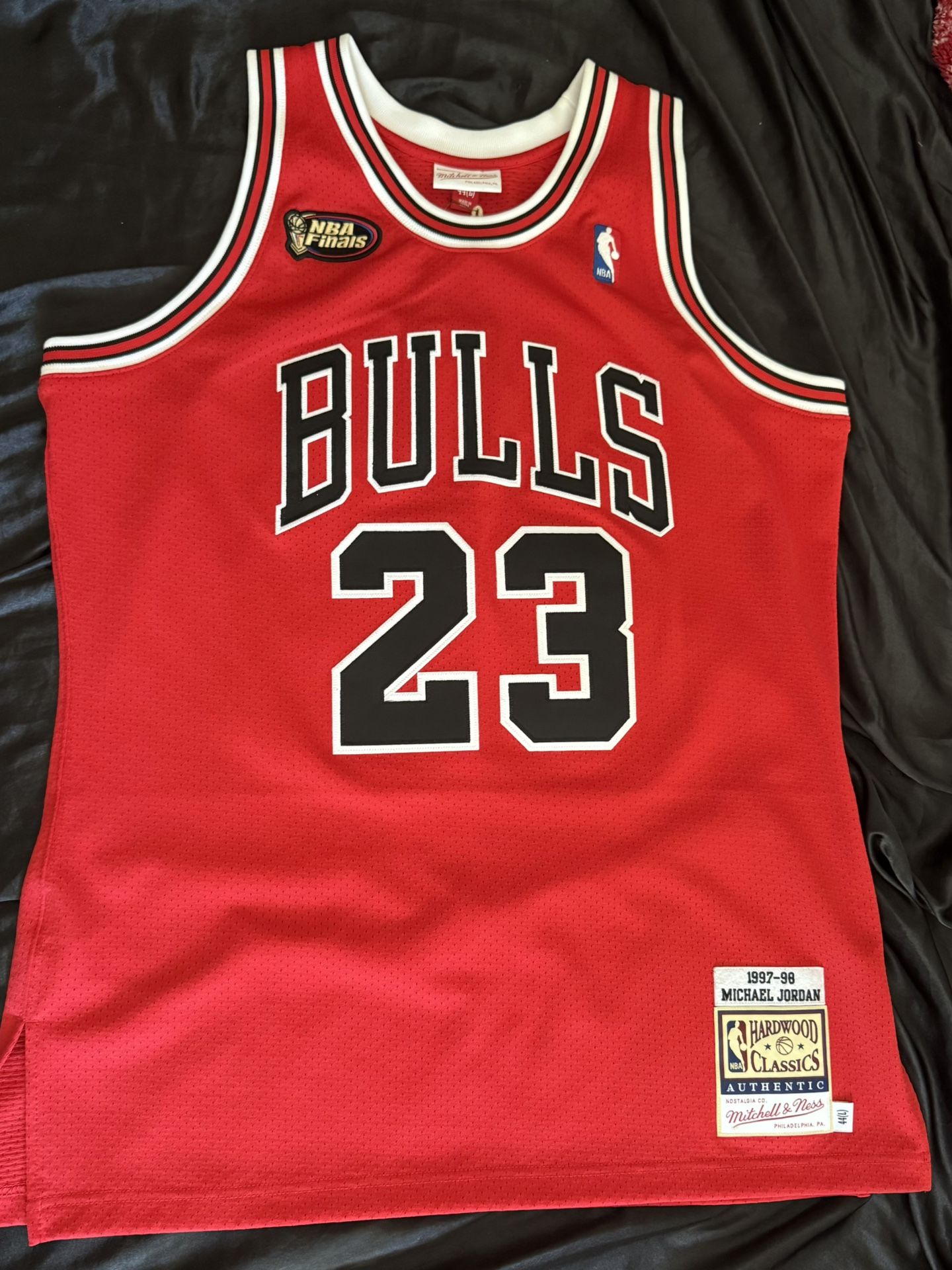 Michael Jordan 1997-98 NBA Finals Authentic Jersey - Mens - Size L