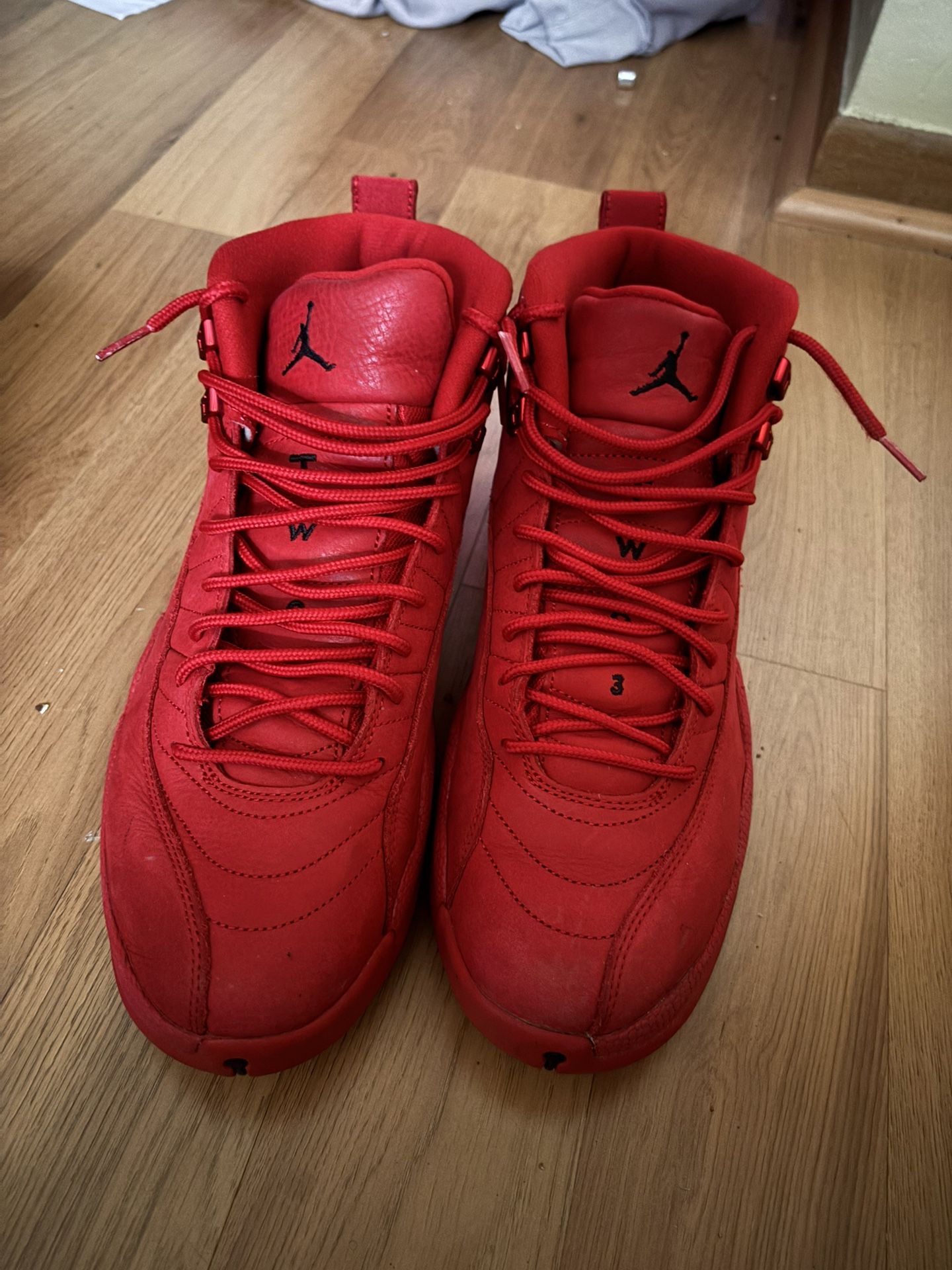 Gym Red 12s
