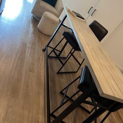 Bar Table & Stools 