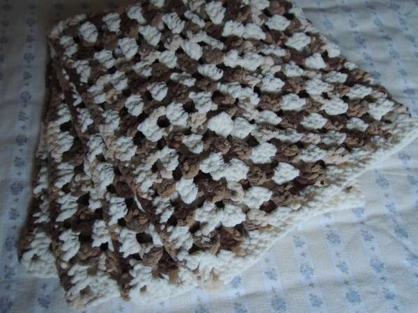 Very cozy Bernat baby blanket 33x34, handmade, crochet
