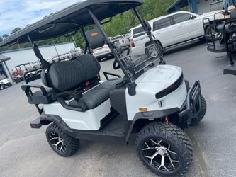 Golf Car Denago 2025