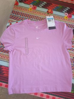 women's Nike shirt