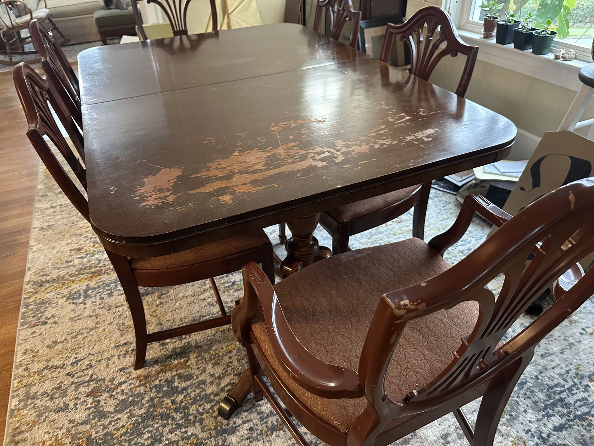 Drexel Dinning Room Table With Six Chairs