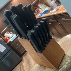 Knife Set With Block