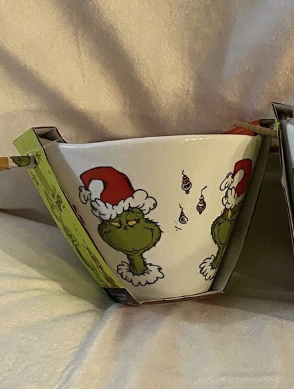 Dr. Seuss's The Grinch Christmas Ramen/Soup Bowl w/ Chopsticks (2 Bowls)