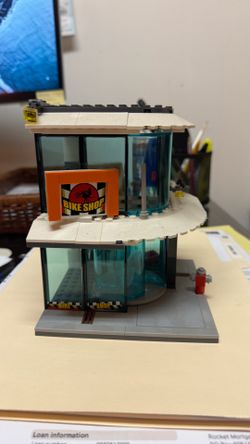 LEGO City Town Square Bike Shop