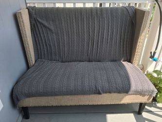 Medium couch