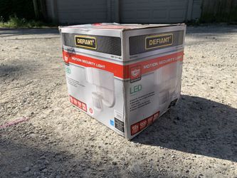 LED Defiant Motion Security Light