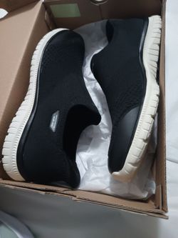Women's Skechers Slip-Ins (size 8)