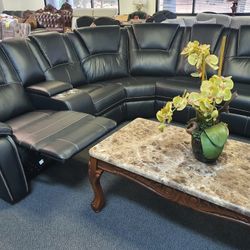ELEGANT ⚫️💥💢 Black Sectional Double Recliner with Subtle White Stiching *BRAND NEW* 