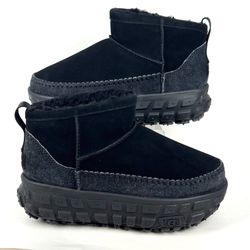 UGG® All-Gender Venture Daze Ultra Mini Boot - Black, Women’s 7, Men’s 6