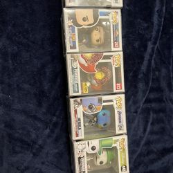 5 Pop Figures, protective covers included
