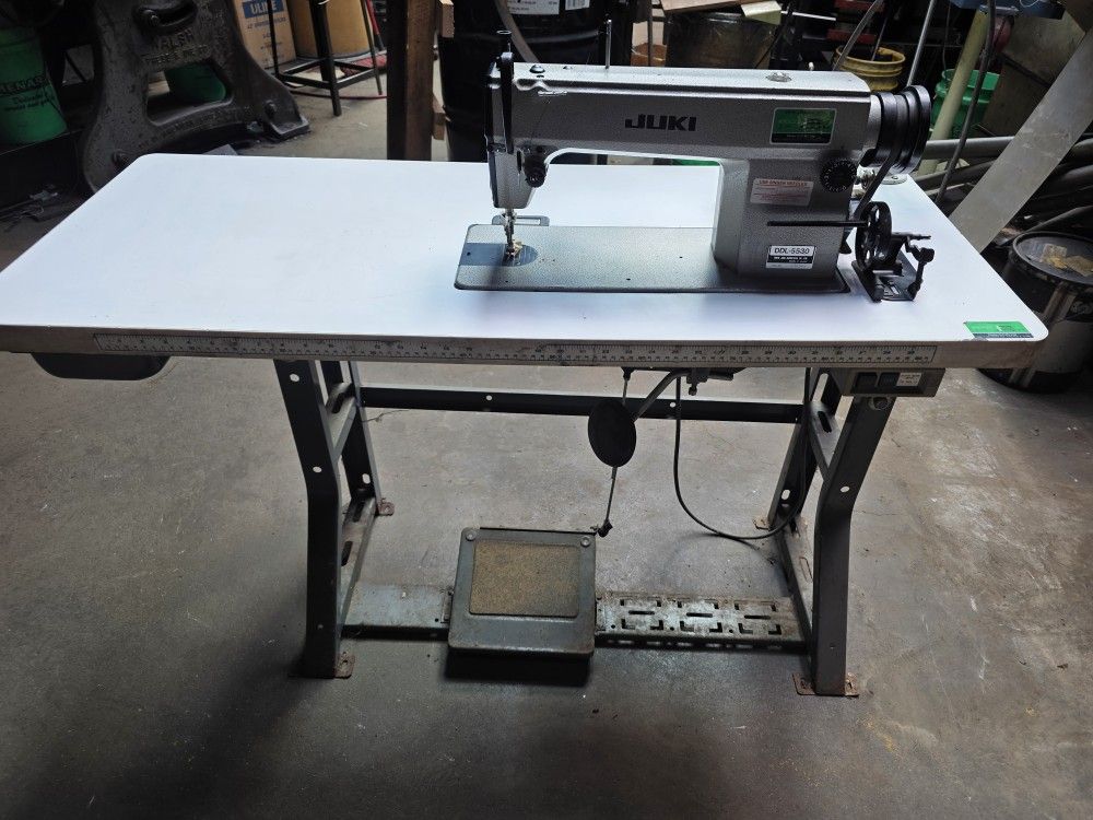 JUKI DDL-5530 Industrial Sewing Machine – Low Usage, Walking Foot"