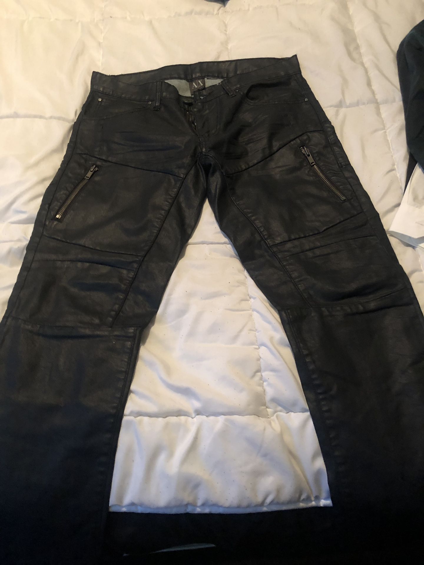 Armani Exchange jeans 👖. Men’s size 32 Authentic 💯