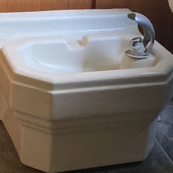 Vintage drinking Fountain