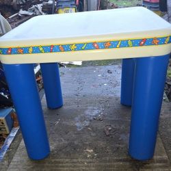 Vintage Little Tikes Table / Chairs 