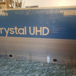Tv Samsung 82", TU6950 4k, Alexa, Google, Excellent 