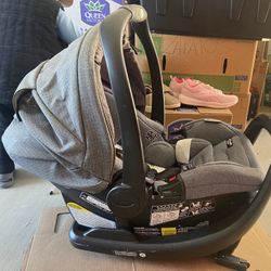 Graco Infant Car Seat & Base