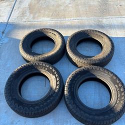 245/75R17 NEXEN ROADIAN DOT 3423