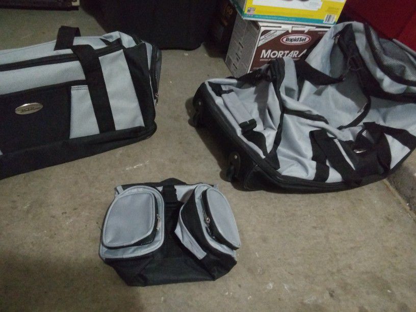 3 Piece Duffle Bag Set Never Used
