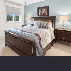 Queen Bedroom Set 