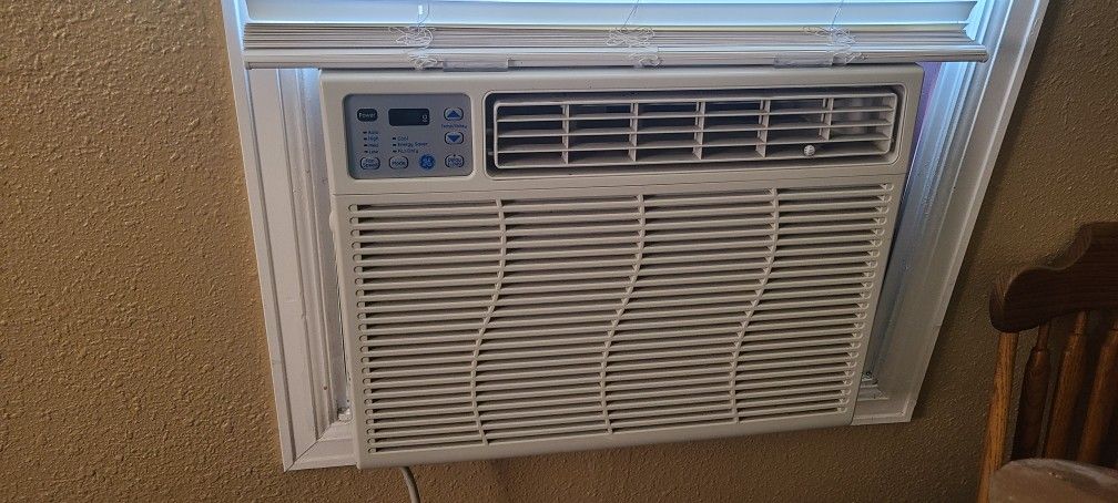 14,200 BTU Window Air Conditioner