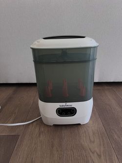 Baby Brezza Bottle Sterilizer and Dryer Advanced