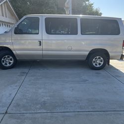 2002 Ford Econoline