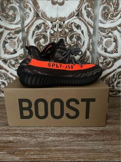 Yeezy Boost 350 V2