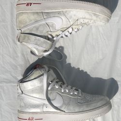 Women’s Nike Air Force 1’s High Valentine Edition Size 9