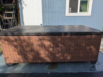 Storage coffee table