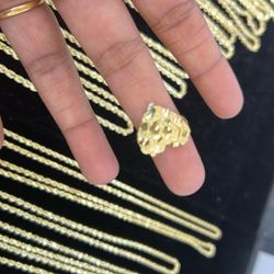 10kt Gold Heart Nugget Ring 