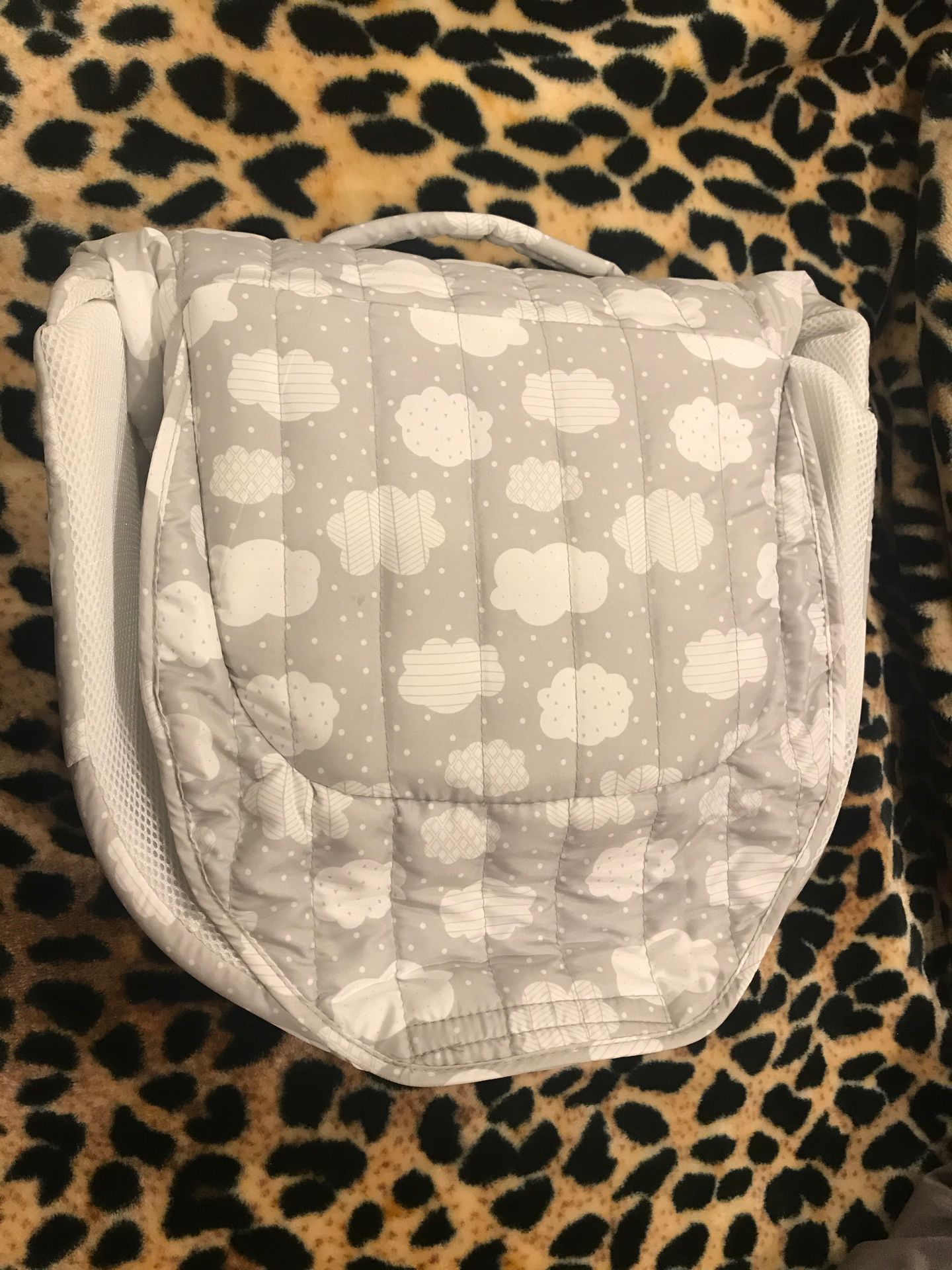 New never been used Baby Delight Snuggle Nest Infant Sleeper