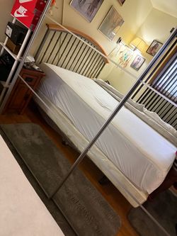 TempurPedic Queen Mattress
