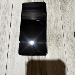 📱 Samsung Galaxy S21 – Unlocked