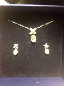 New Swarovski Crystal XO Pendant Necklace & Earring Set - $125 retail price