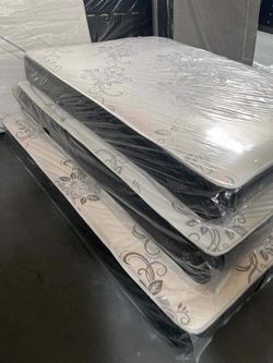Deluxe brand Full set  colchón y base