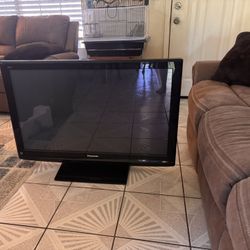 Panasonic 46” Flat Screen Tv