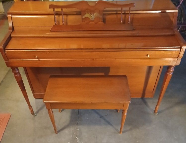 Free Piano , Des Moines