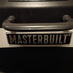 Masterbuilt  Air Fryer, Roaster, Broiler, And Dehydrator