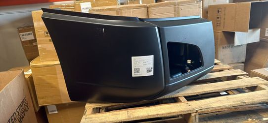 LV-7481B+7481-L/R Bumper (with Fog Light Hole) and Cover for 2018+ Volvo VNL Passenger/Driver Side