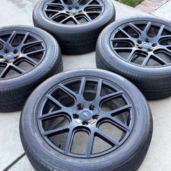 Voxx Lago Rims&Tires 20x8.5 