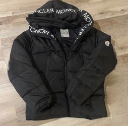 Moncler Puffer Jacket Size M