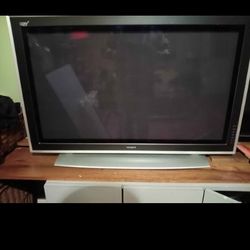 Maxent 42" LCD Monitor 