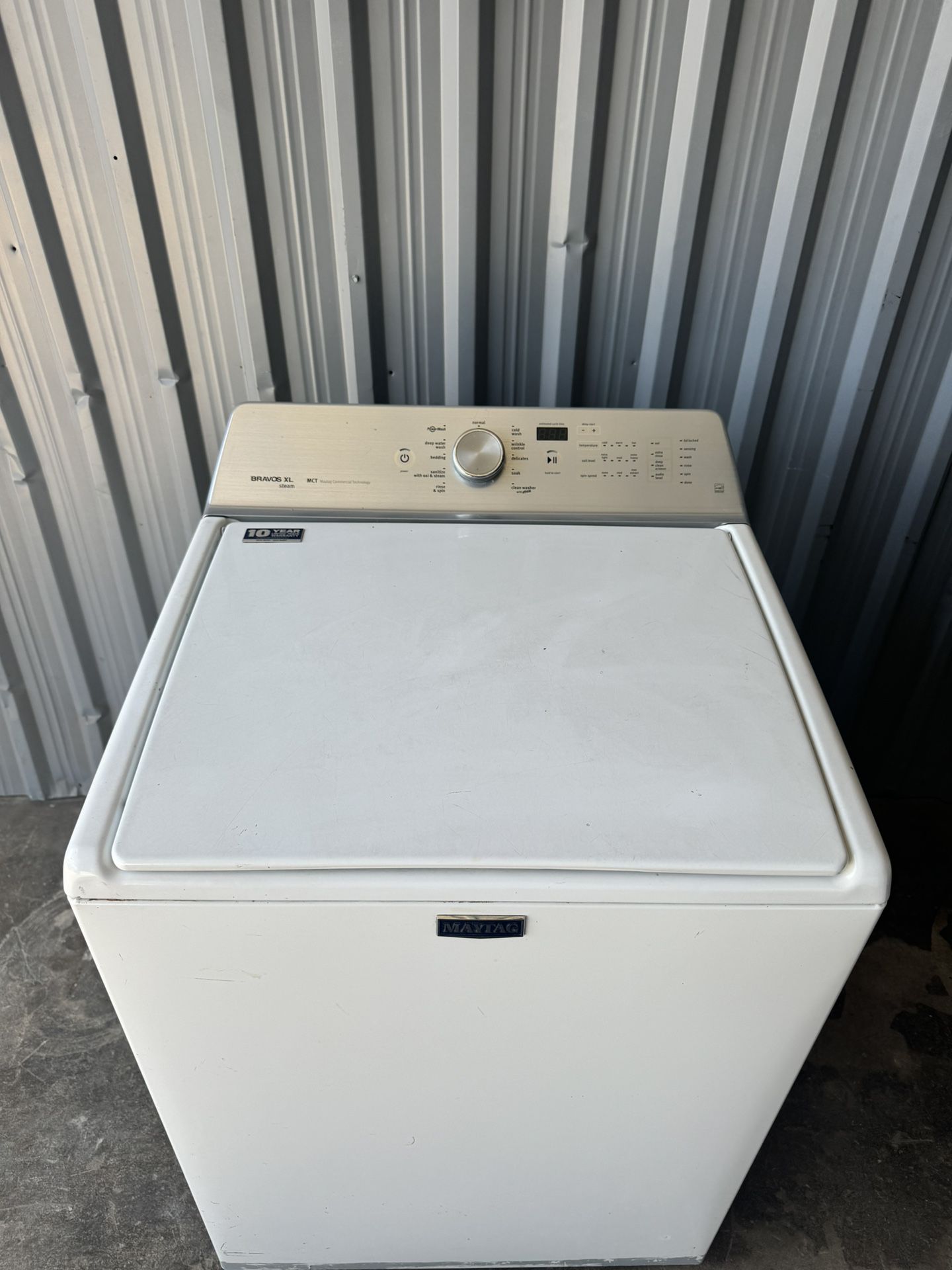 Maytag Bravo XL Steam Agitatorless Top Load Washer (can deliver)