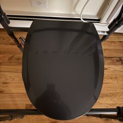 Bedside Commode New Pick Up Only Tomorrow 2/1 @11am 