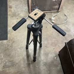 Tri-Pod